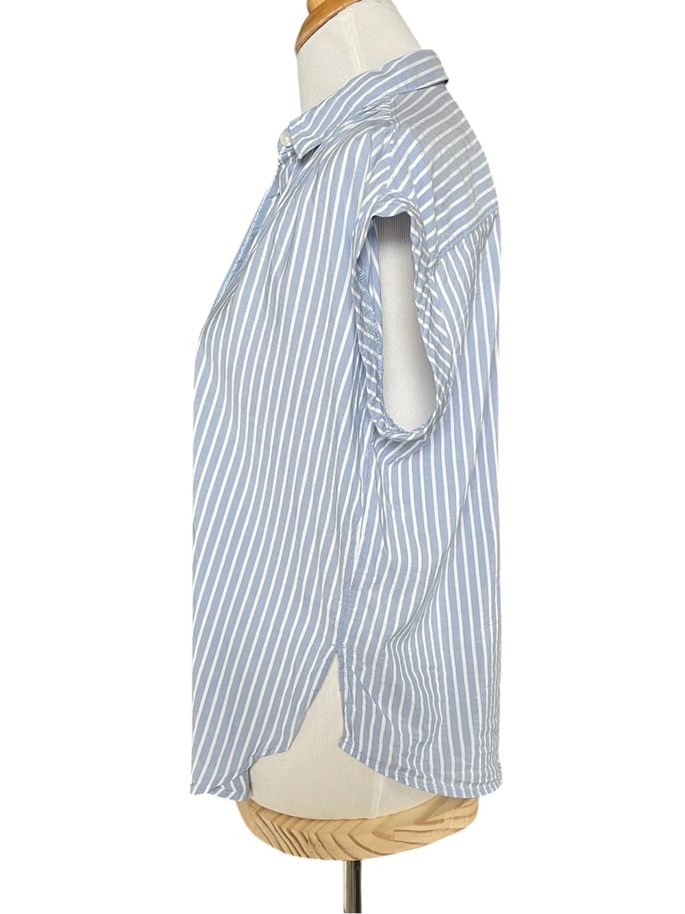 Abercrombie & Fitch button down poplin stripe shirt - Picture 4 of 8